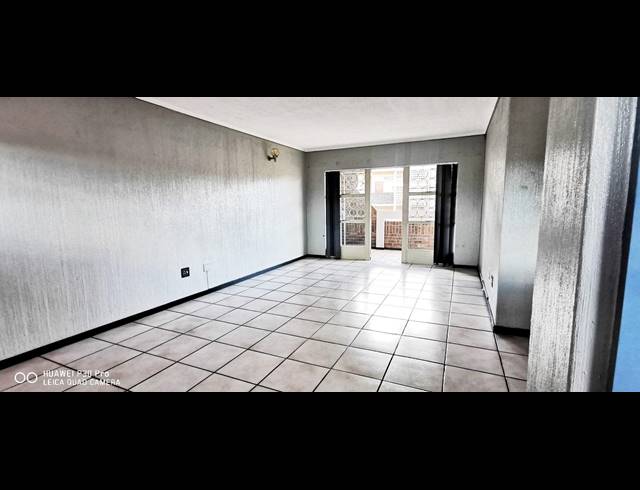 3 BEDROOM FLAT SOLD IN THREE RIVERS